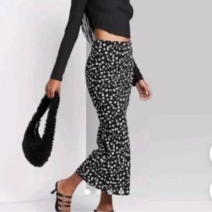 Target Wild Fable Black and White Floral Midi Skirt size XL